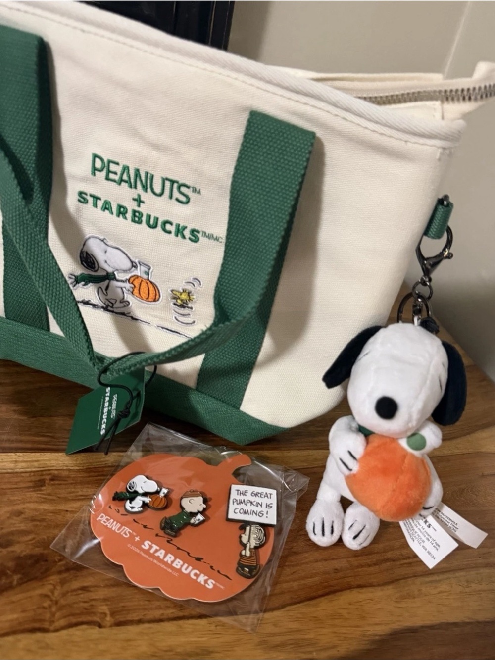 Lot of 3 Starbucks x peanuts snoopy mini tote, enamel pin set, bag charm